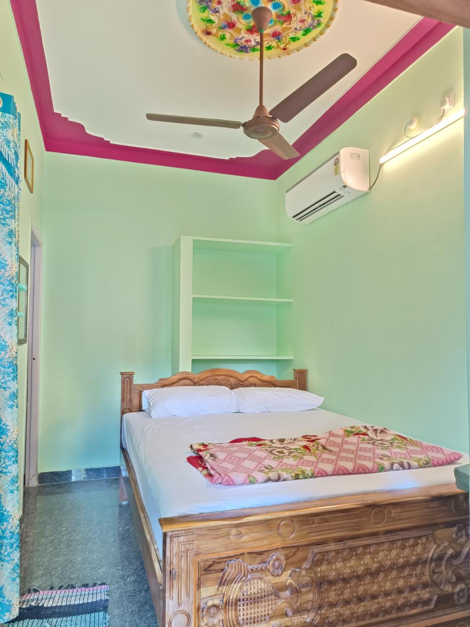 Liya Guest House Tiruvannamalai Bagian luar foto