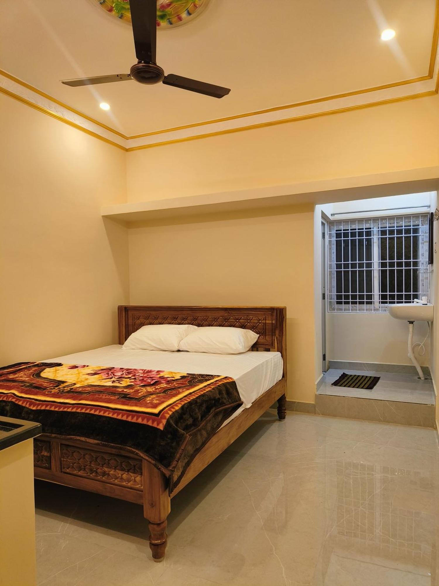 Liya Guest House Tiruvannamalai Bagian luar foto